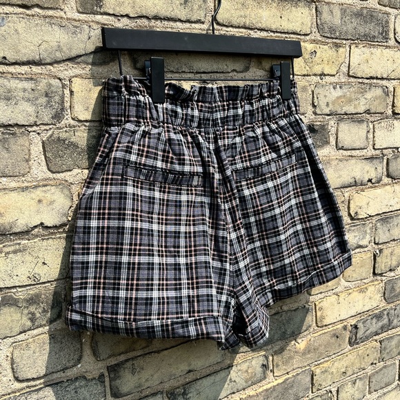 EUC American Eagle 8 preppy plaid shorts. Business casual. Coffee date - Picture 5 of 8